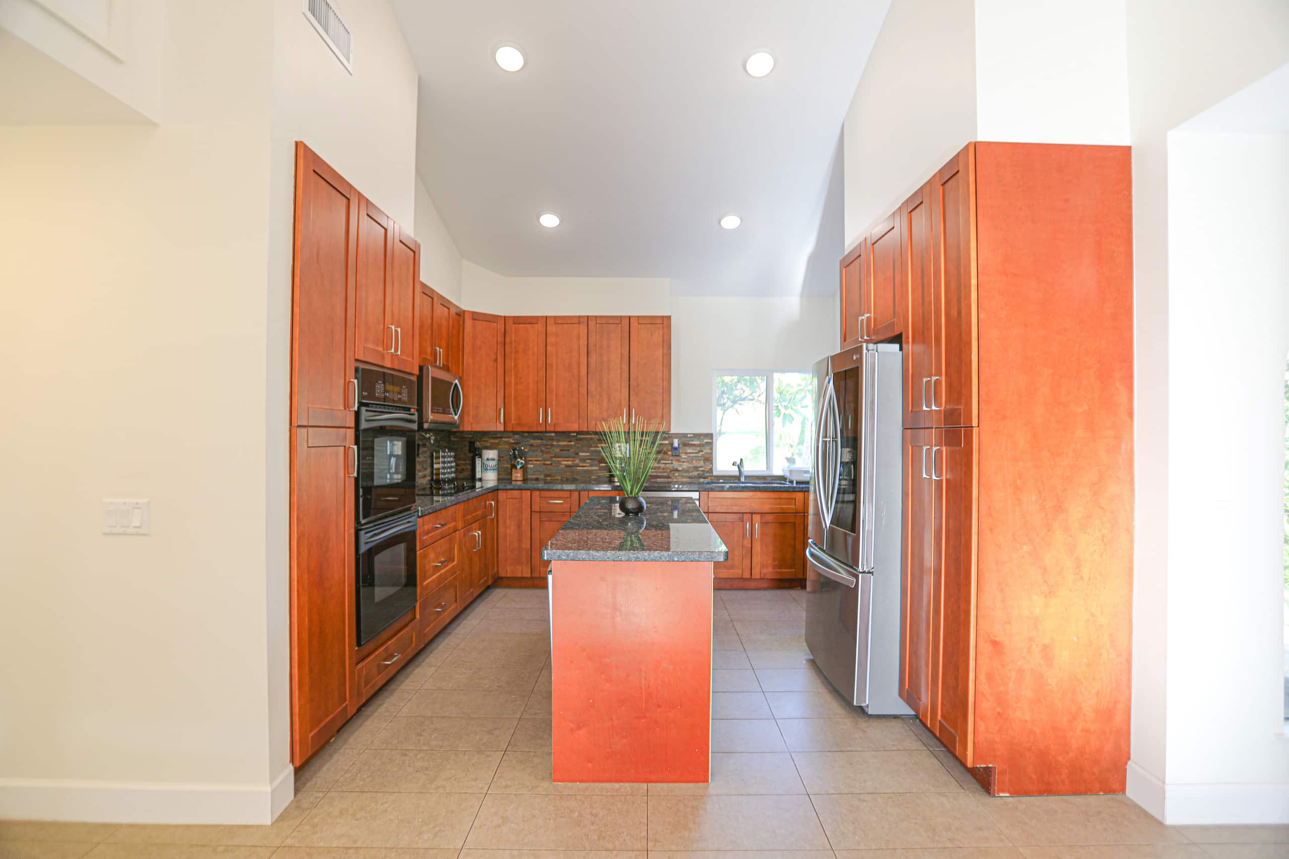 Villa in Lahaina · ★4.8 · 3 bedrooms · 6 beds · 3 baths - Image 13