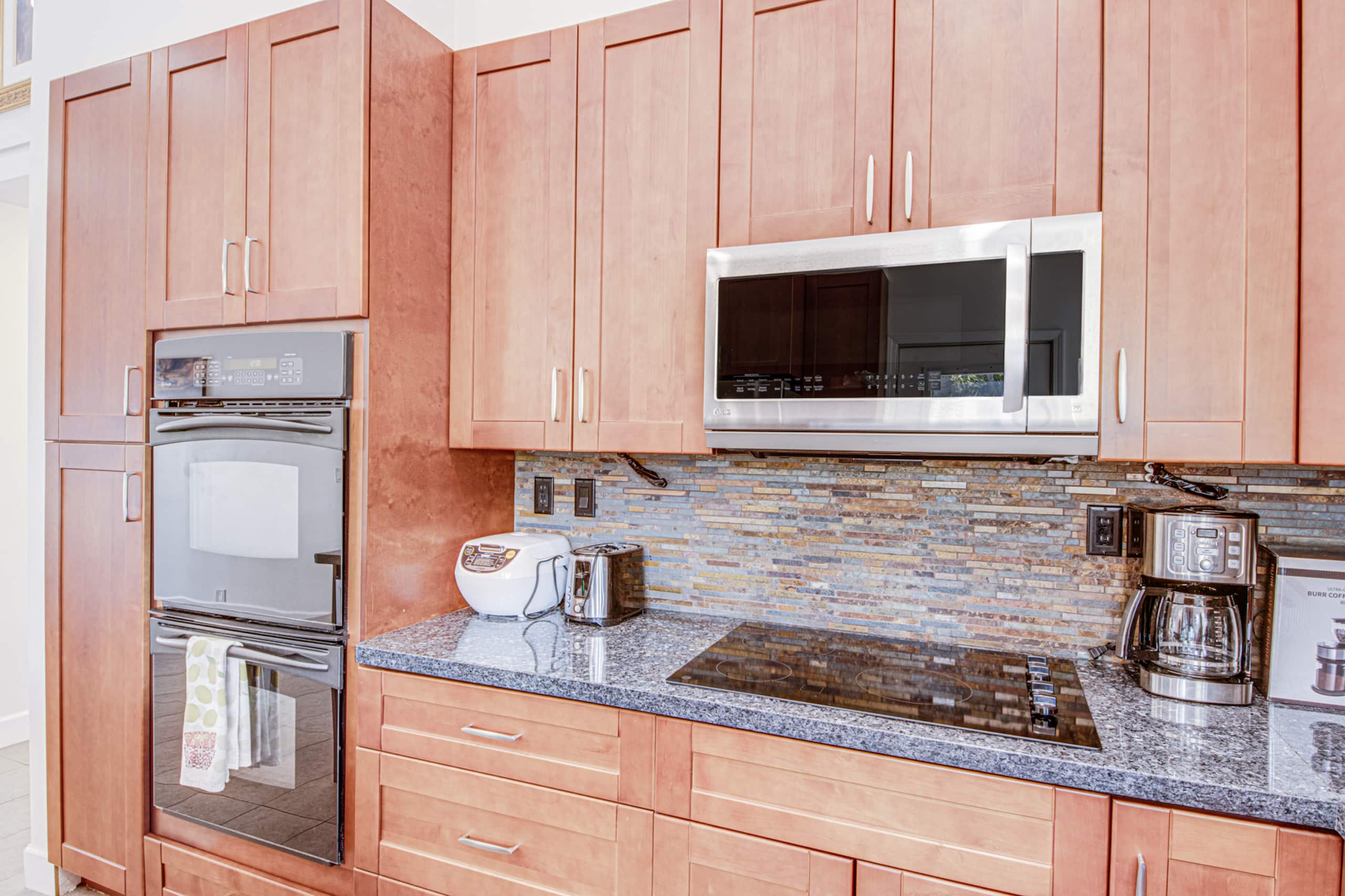 Villa in Lahaina · ★4.8 · 3 bedrooms · 6 beds · 3 baths - Image 15
