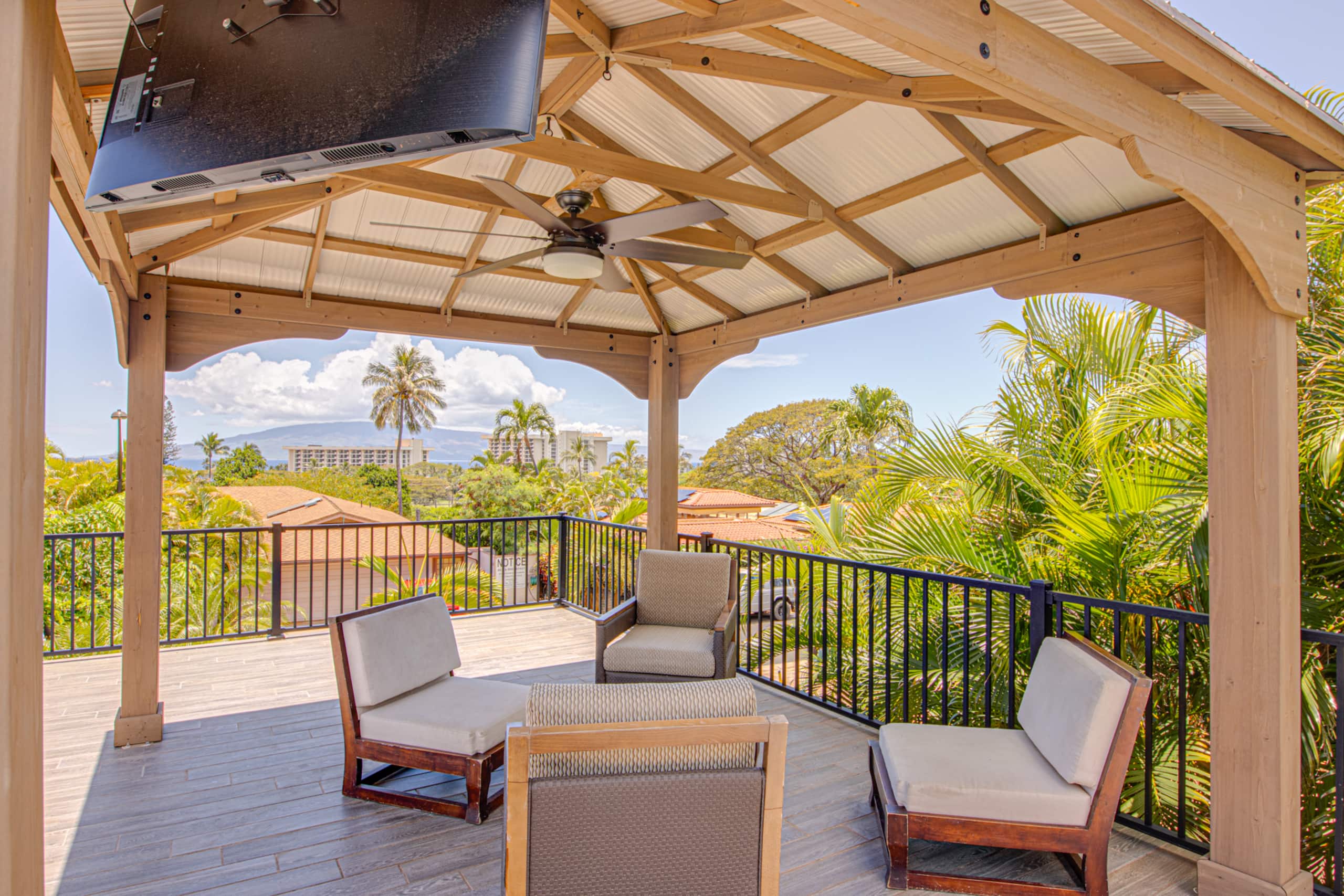 Villa in Lahaina · ★4.8 · 3 bedrooms · 6 beds · 3 baths - Image 77