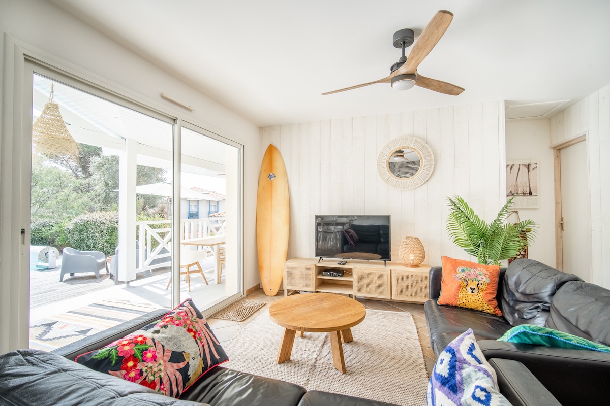 Airbnb performant: Private beach villa, heated pool, close to beach à Moliets Et Maa