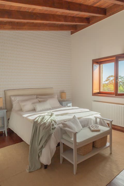 Habitación 7, cama matrimonial en hotel Boutique