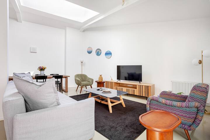 Two Bedroom w. Terrace in Galata (A25) gallery image 2