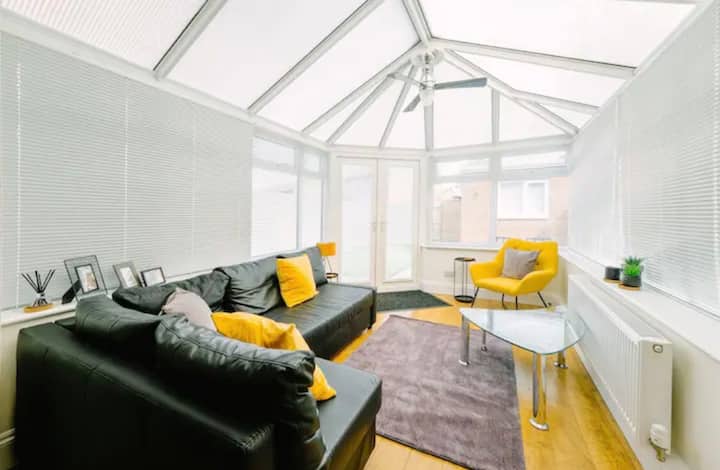Modern 3 Bedroom Home With Garden - Bristol