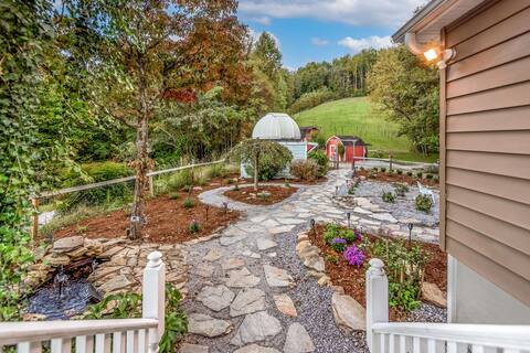 40 Acres w/Waterfalls, Vineyard, Stream, 5 bedroom
