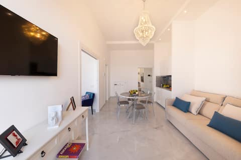 Airbnb con migliori performance: Oceanfront Romantic Suite Sorrento | Sea Breeze a Sorrento