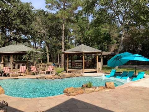 Country Estate 5 bedrooms + 1 bedroom guest house