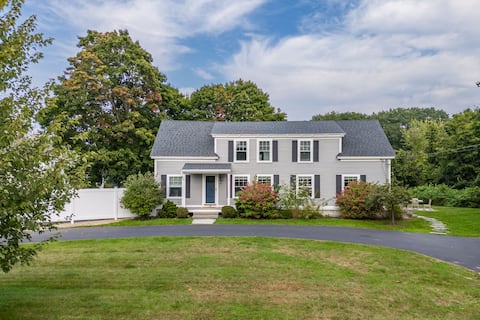 Kennebunk's Charming Beach Home