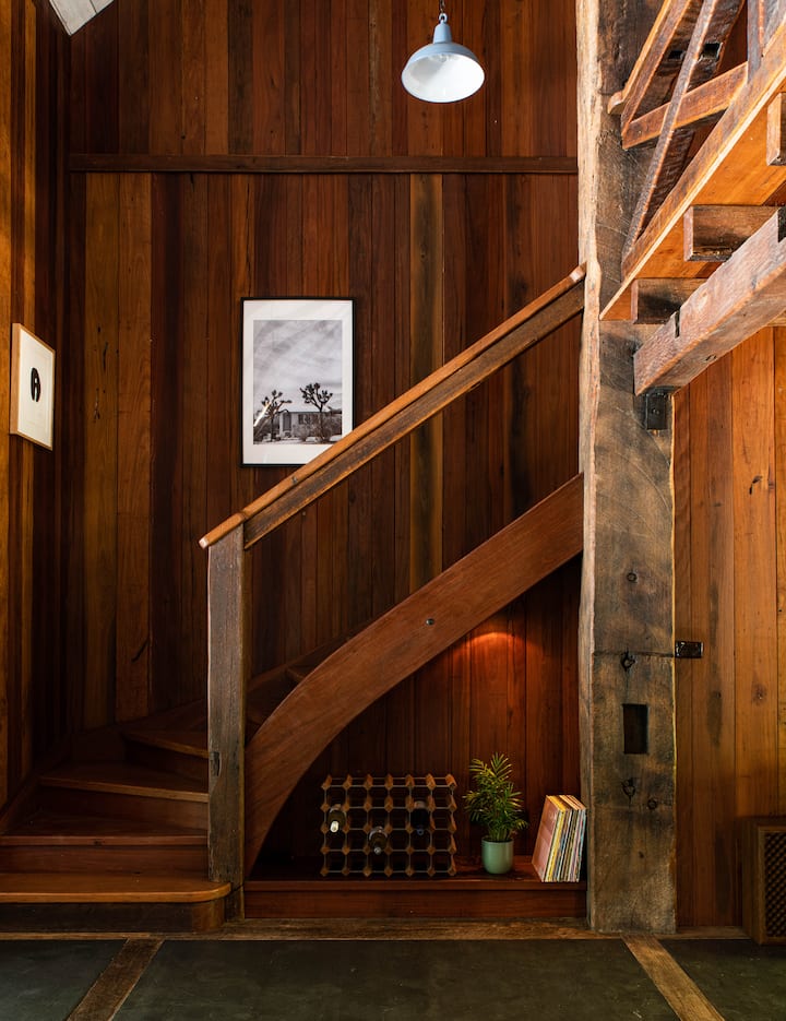 Hinterland Barn, National Park, Cafés, Restaurants - Tamborine Mountain