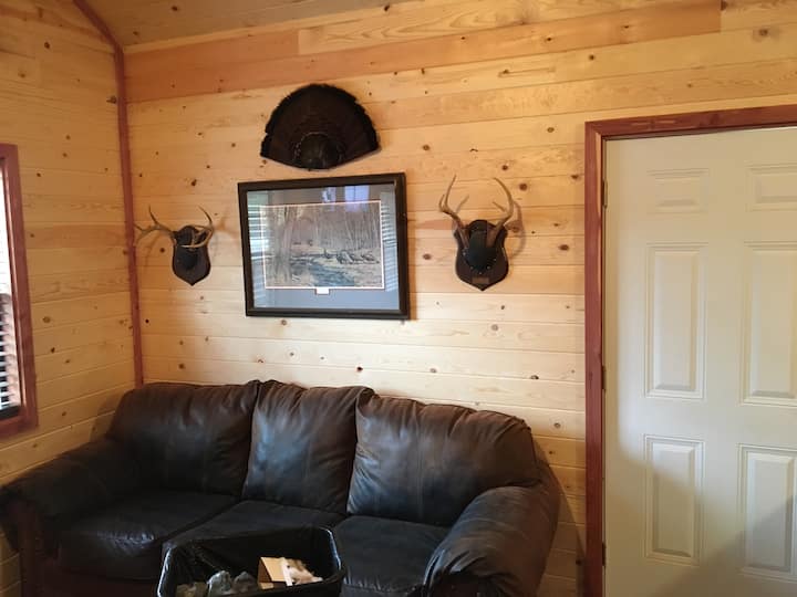 Long Spur 2-br Secluded Cabin - Cherokee, AL