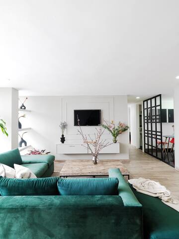 Amsterdam live gallery image 5