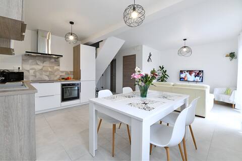 New house with private parking and garden