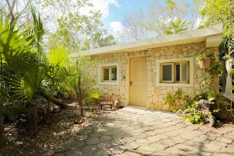 OMA Suite Piedra | invoices | near airport