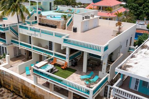 Sunset Paradise, Villa 3 - Oceanfront - 18 guests