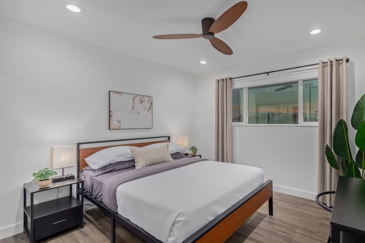 غرفة نوم الضيف الثانية - سرير بحجم كبير