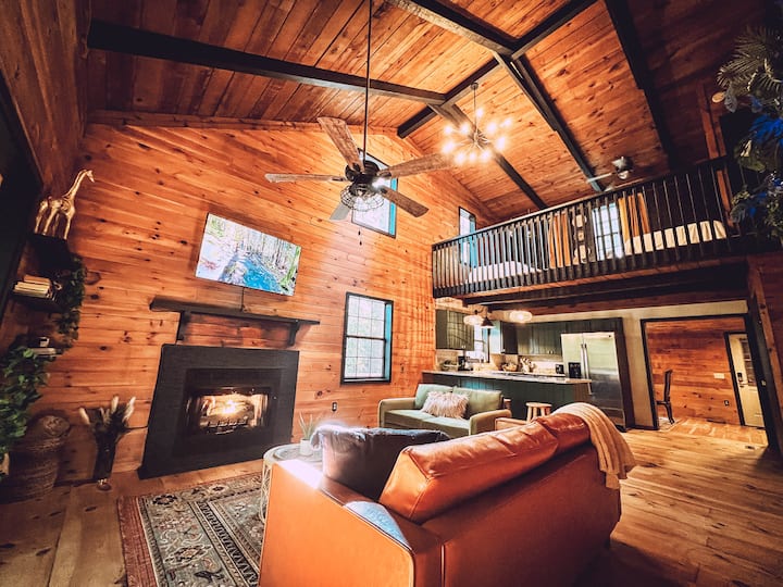 The White Willow 1 mile from Living Water Winery Cabins for Rent in