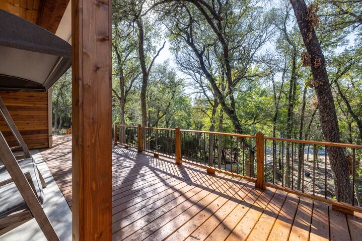 Oakhurst Hillside Scenery 5 Mins from Downtown FW! gallery image 2