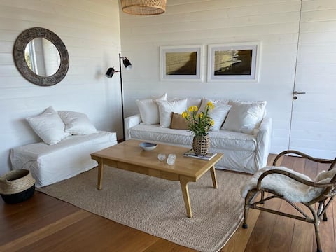 Successful Airbnb property: Onda Mar, design and ocean views in Rocha
