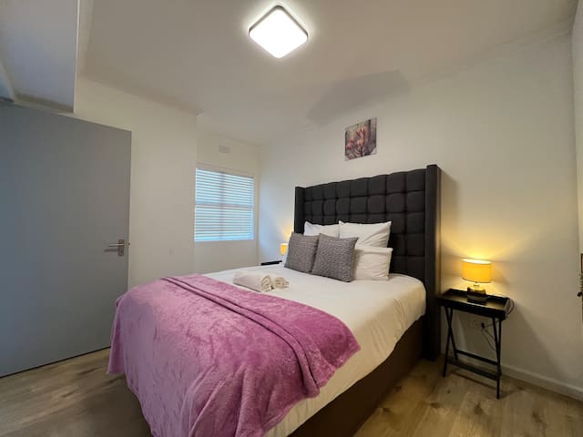 Woodys N Brooks Luxurious Apartments 7