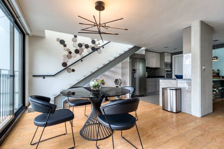 2Br Jacuzzi Art Penthouse | Panoramic view gallery image 3