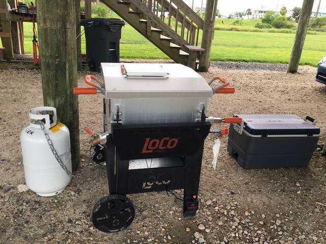 Pelican Pier Beach House on Lake Catherine gallery image 4