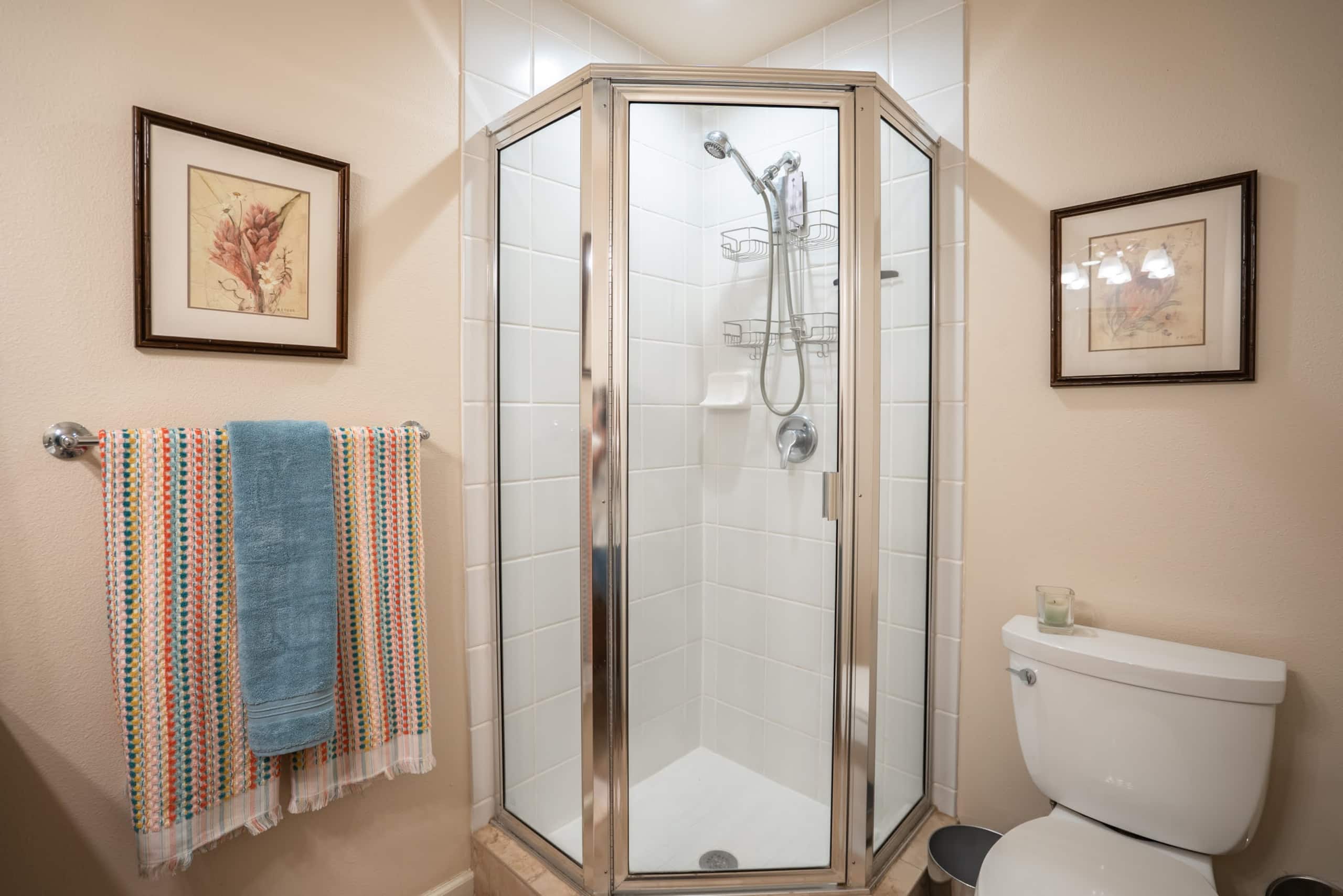 Condo in Kihei · ★4.97 · 1 bedroom · 2 beds · 2 baths - Image 21