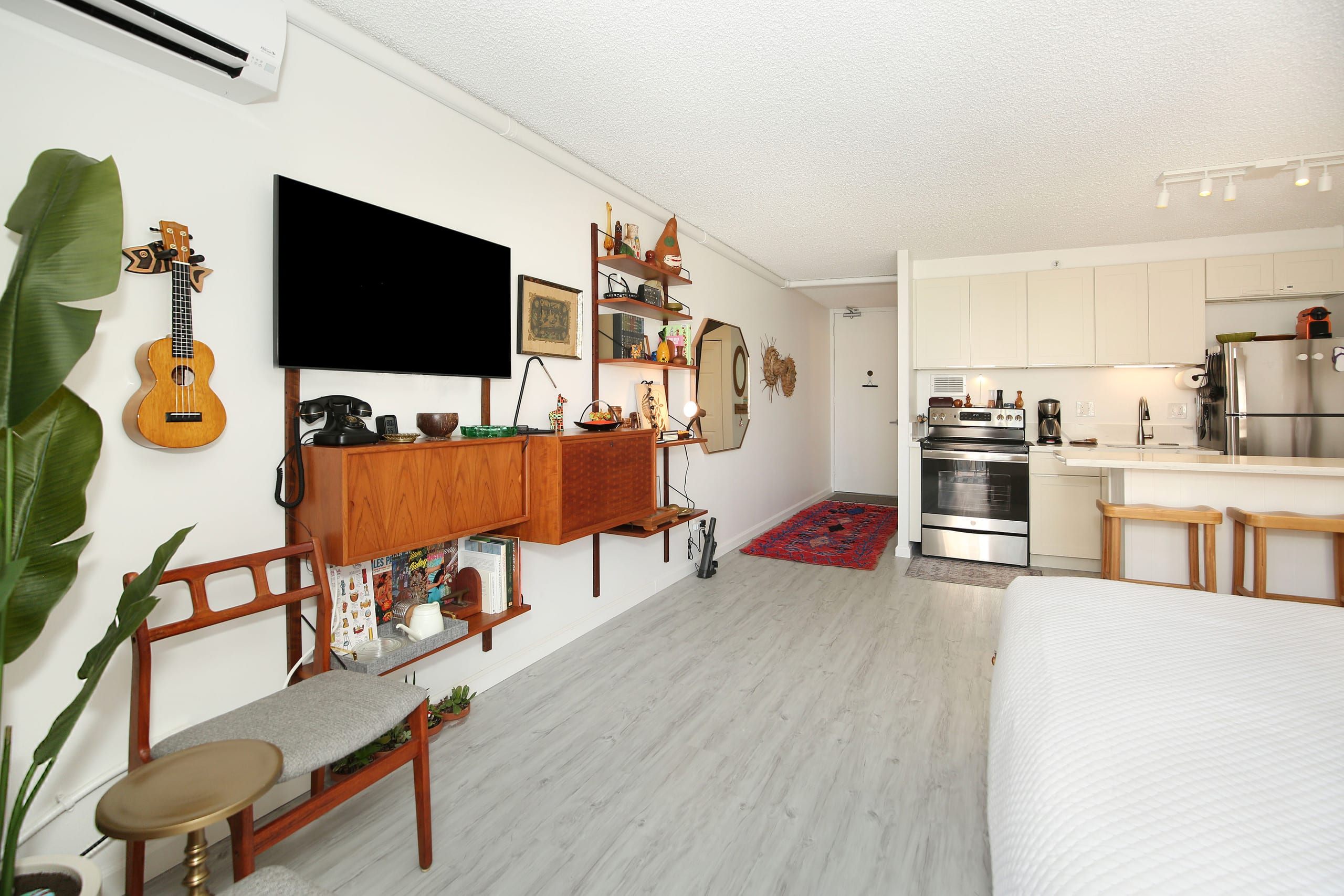 Condo in Honolulu · ★4.78 · Studio · 1 bed · 1 bath - Image 6