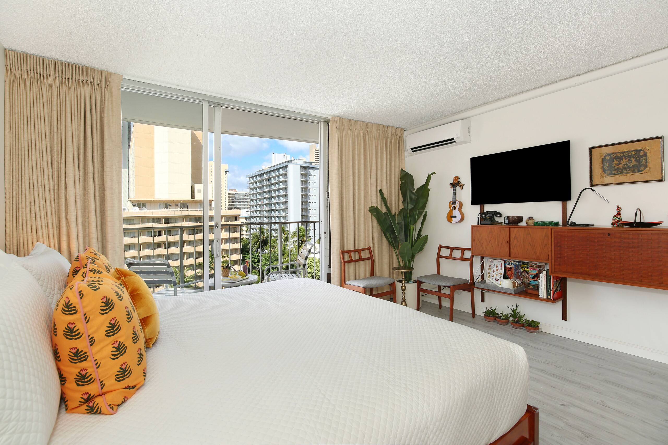 Condo in Honolulu · ★4.78 · Studio · 1 bed · 1 bath - Image 4