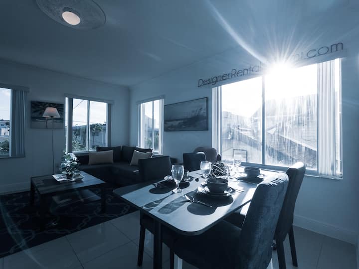 Our eclectic dining table seats 6 adults comfortably. 
__________
Miami - best - WiFi - House- Access - Brickell - Little Havana - south beach - Wynwood - Roku - Kitchen - HD - 4k Smart tv - Security gate