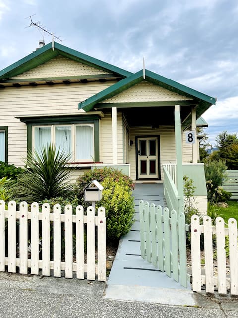 Mathinna House, 4 bedroom heritage home