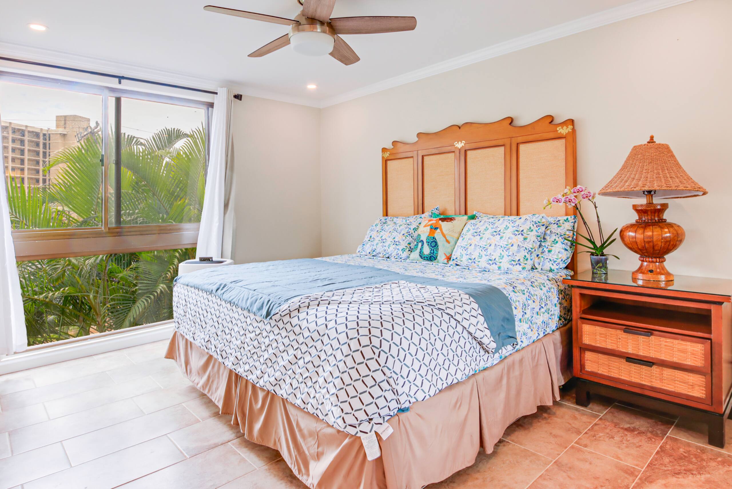 Condo in Lahaina · ★4.85 · 2 bedrooms · 3 beds · 2 private baths - Image 94