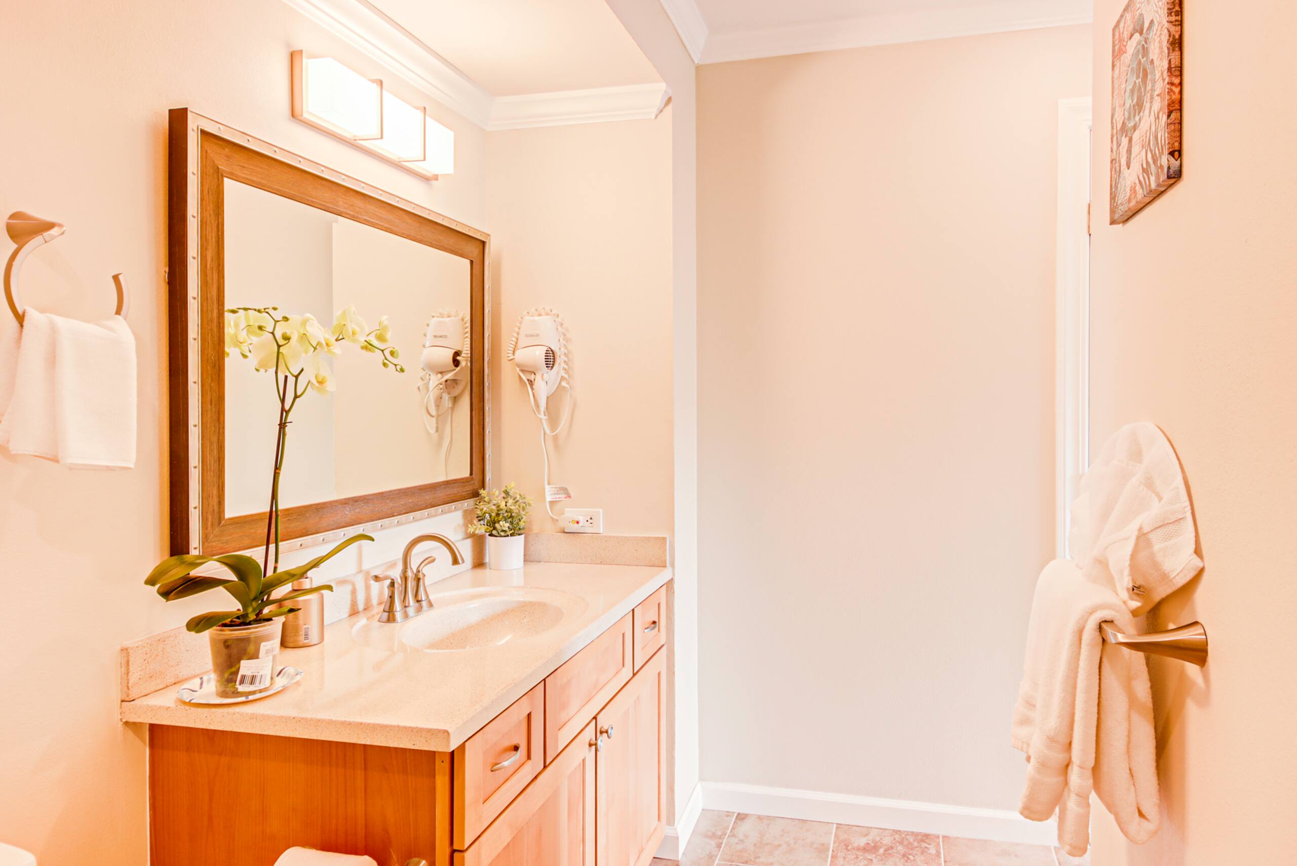Condo in Lahaina · ★4.85 · 2 bedrooms · 3 beds · 2 private baths - Image 89