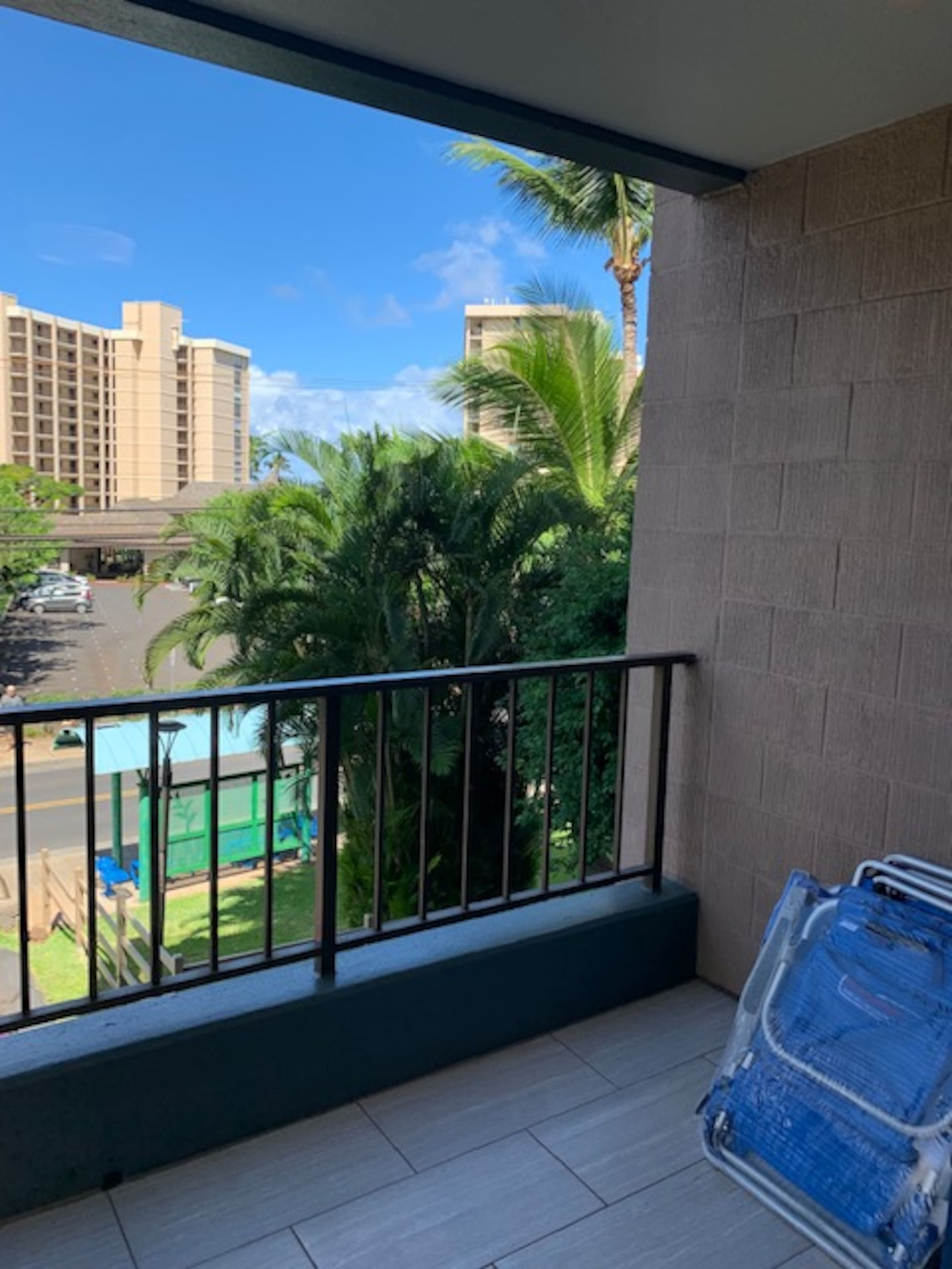 Condo in Lahaina · ★4.85 · 2 bedrooms · 3 beds · 2 private baths - Image 40