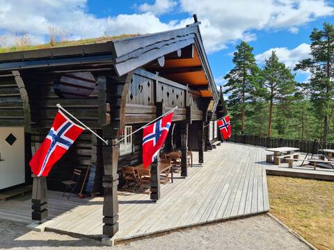 Friends cottage Bjønntjønn-Big log cabin!