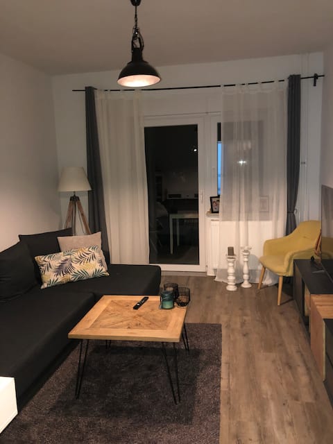 Beliebte Airbnb-Anzeige: Nice apartment in Duisburg - 5 min. to U79 - Düsseldorf in Duisburg