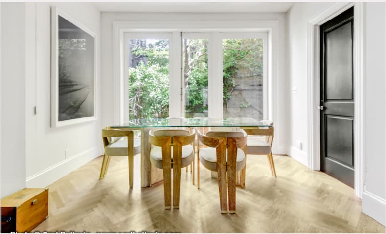 Beautiful 4 bedroom brownstone gallery image 3