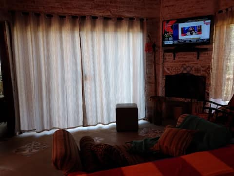 Popular Airbnb listing: Chalezinho Cabana Manaca, Gonçalves/Costas. in Paraisópolis