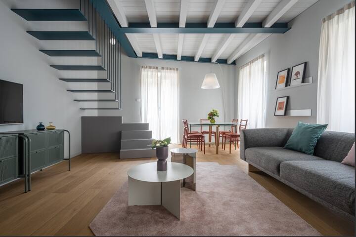 New Design Apartment on two levels – 6 guests