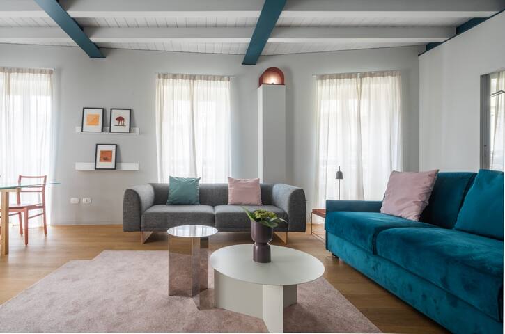 New Design Apartment on two levels – 6 guests gallery image 4