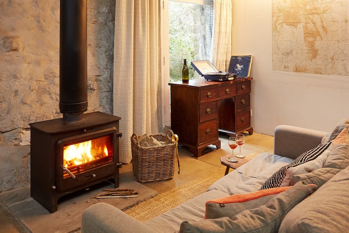 Magical Historic Barn Conversion - Derbyshire
