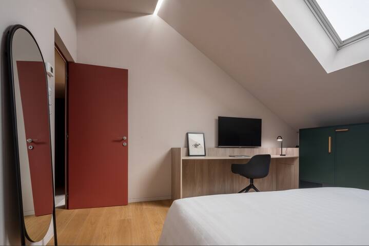 Modern Apartment on two levels – 6 guests gallery image 4