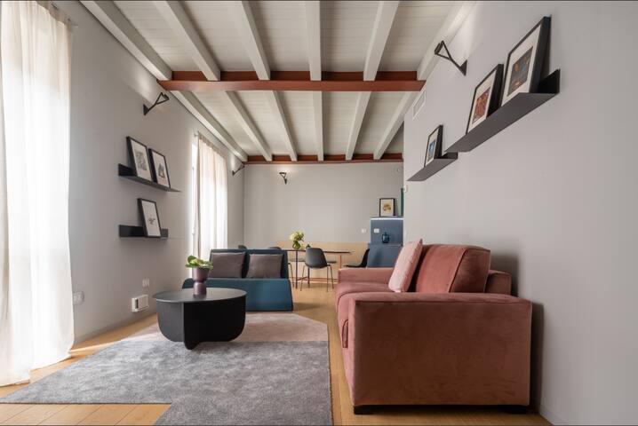 Modern Apartment on two levels – 6 guests gallery image 5