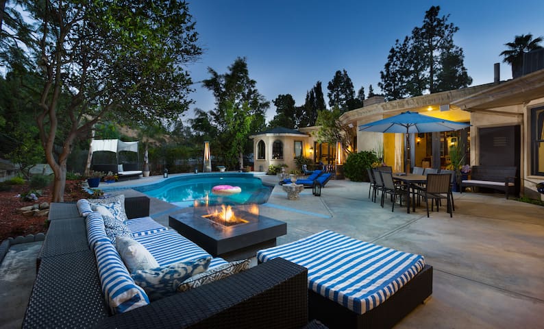 Beverly Hills 4BD Tennis Estate w/ Gym, Pool & Spa