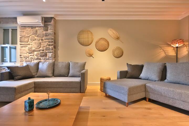 Artistically Renovated Triplex Villa 400m2 Ortaköy gallery image 2