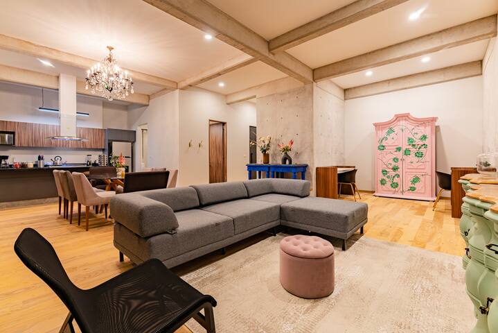 Chic Modern Home with Balcony and Office Space gallery image 2