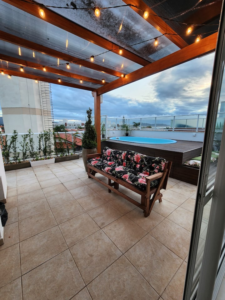 Beautiful penthouse, with a pool Apartments for Rent in Florianópolis