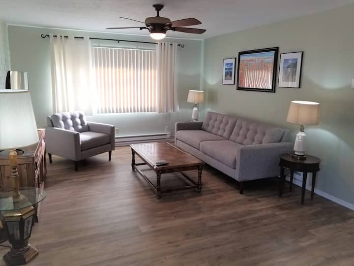 Fresh 2 Bedroom 1 Bath Duplex 320 - Lake Powell