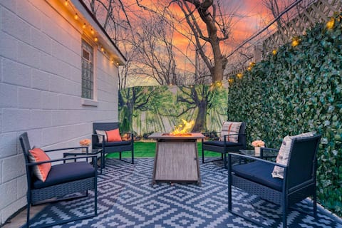 Hot tub + Fire pit + Luxury cozy home + Game Room