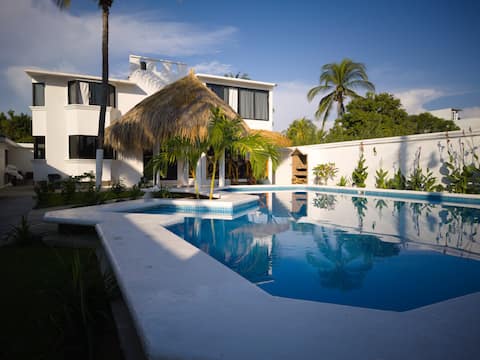 Villa 70m beach, 30 ppl, Rincon las Morenas