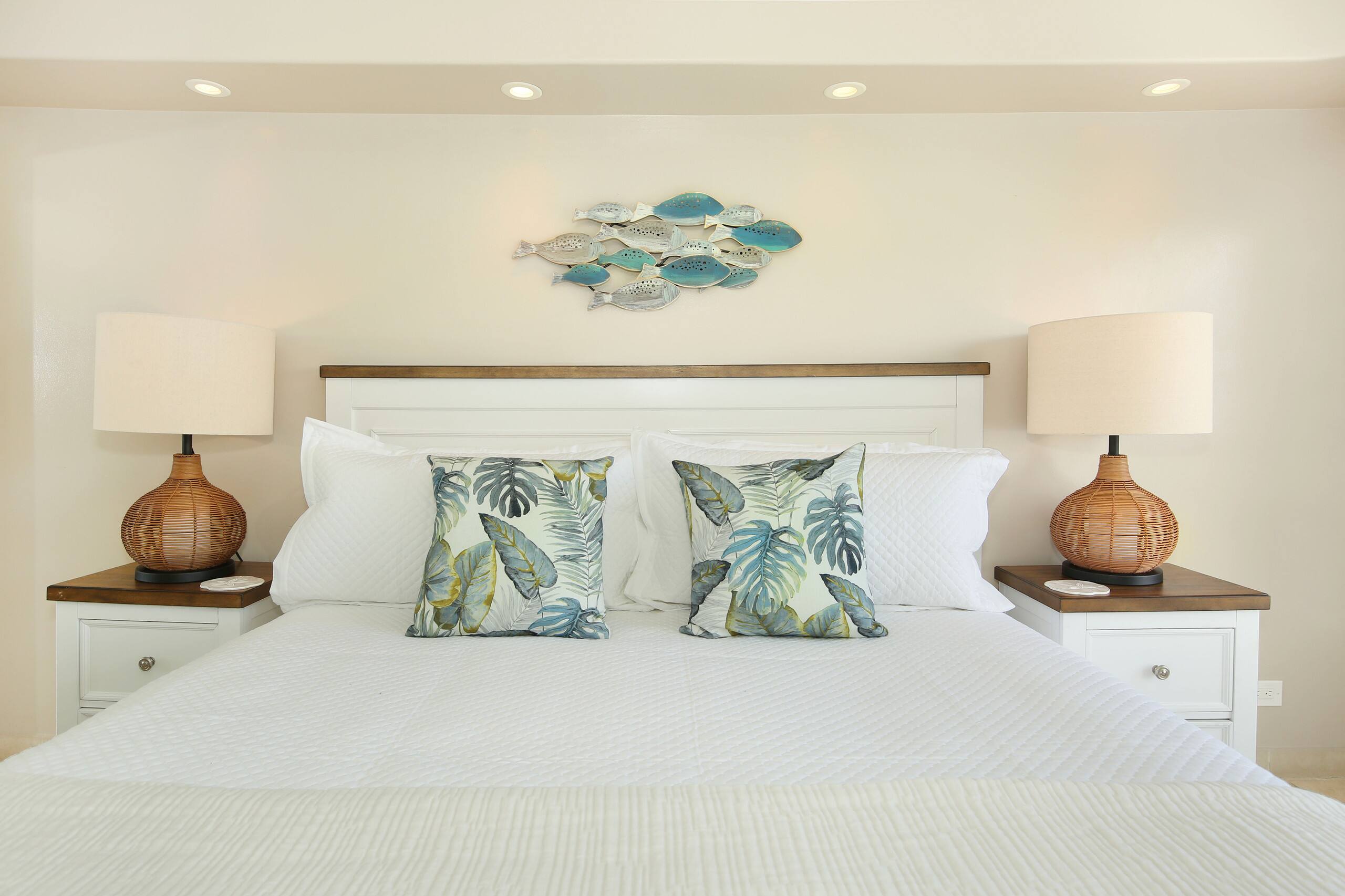 Condo in Honolulu · ★4.68 · 1 bedroom · 2 beds · 1 private bath - Image 13