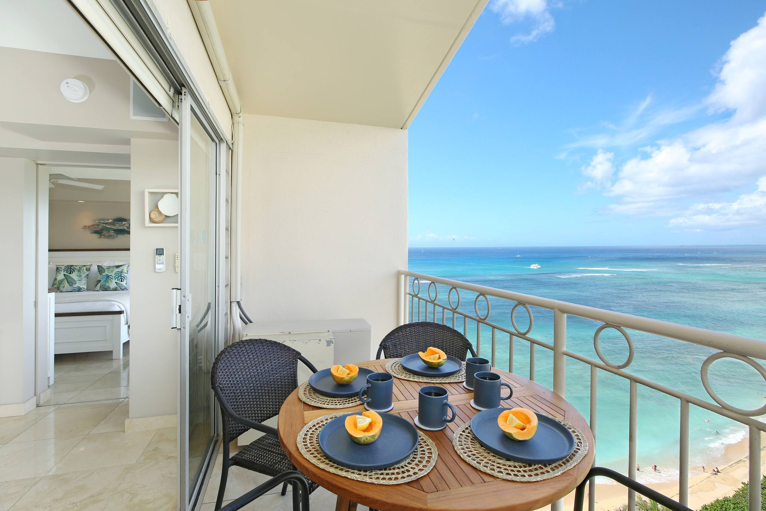 Condo in Honolulu · ★4.68 · 1 bedroom · 2 beds · 1 private bath - Image 18
